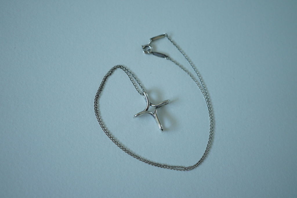 Tiffany & Co Infinity Cross 925 sterling silver Elsa Peretti necklace