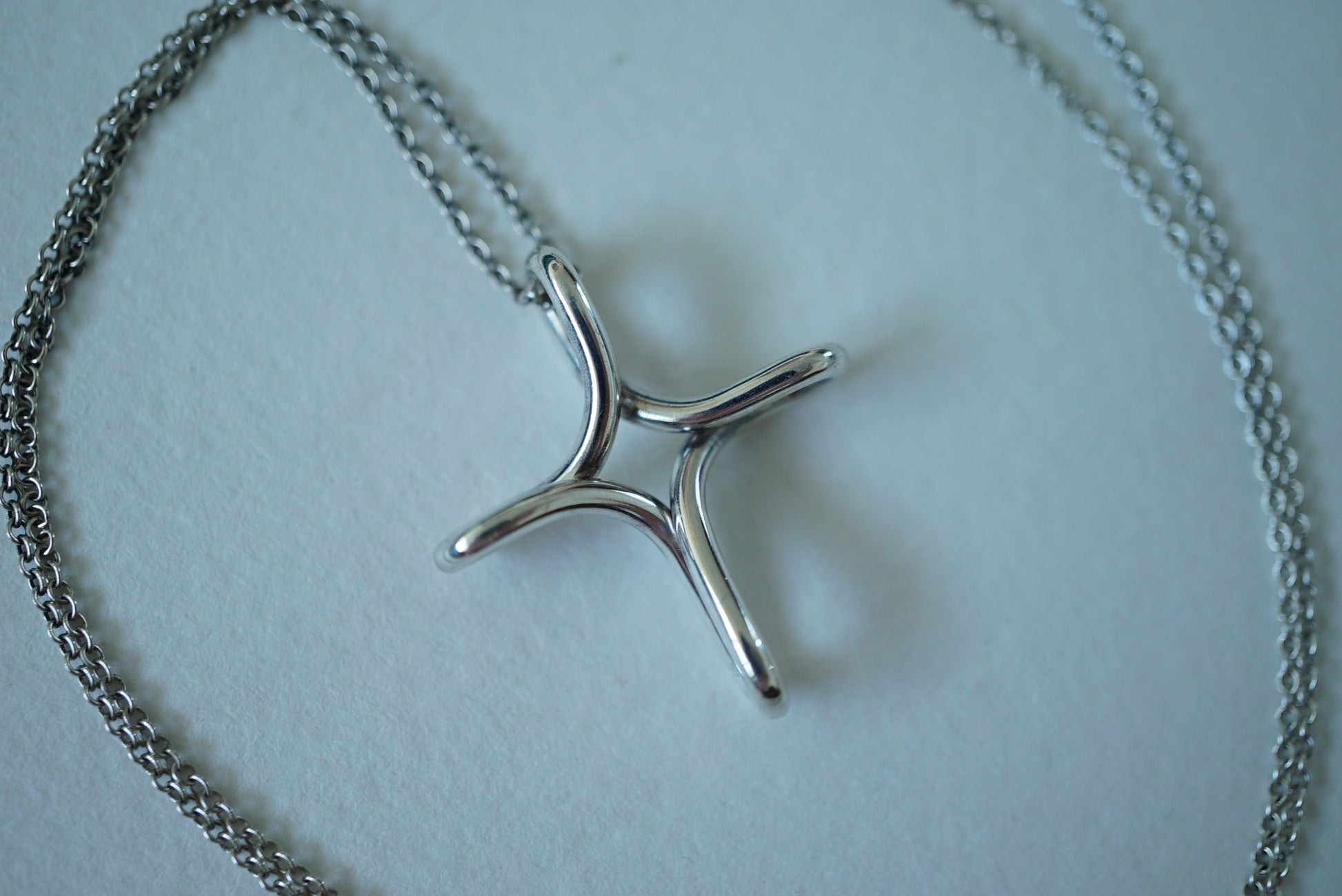 Tiffany & Co Infinity Cross 925 sterling silver Elsa Peretti necklace