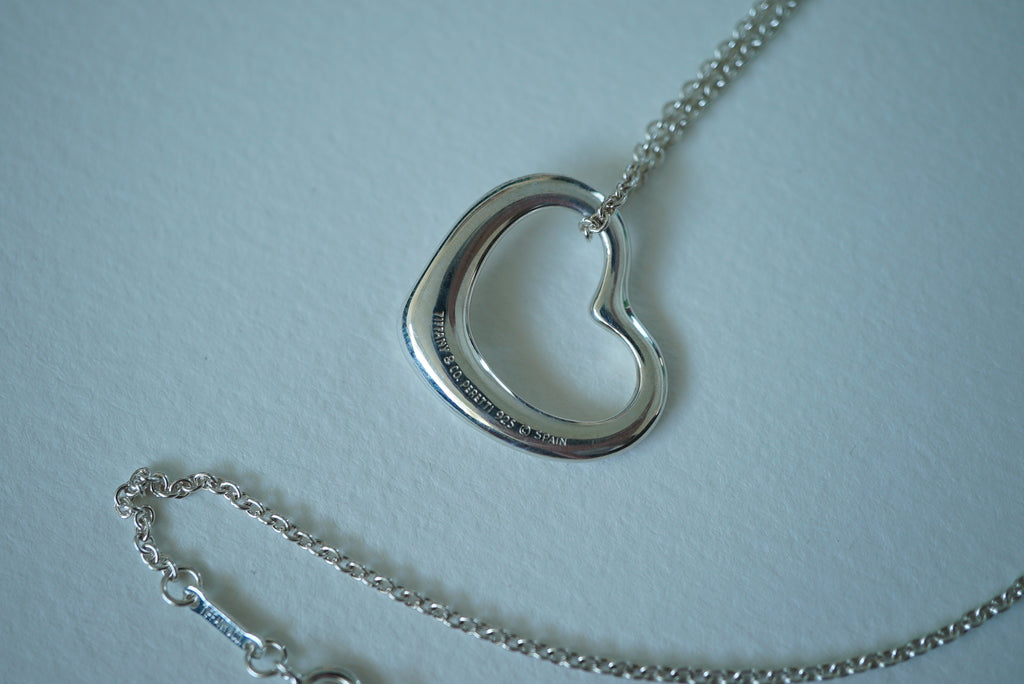 Tiffany & Co Open Heart Medium 925 sterling silver Elsa Peretti necklace