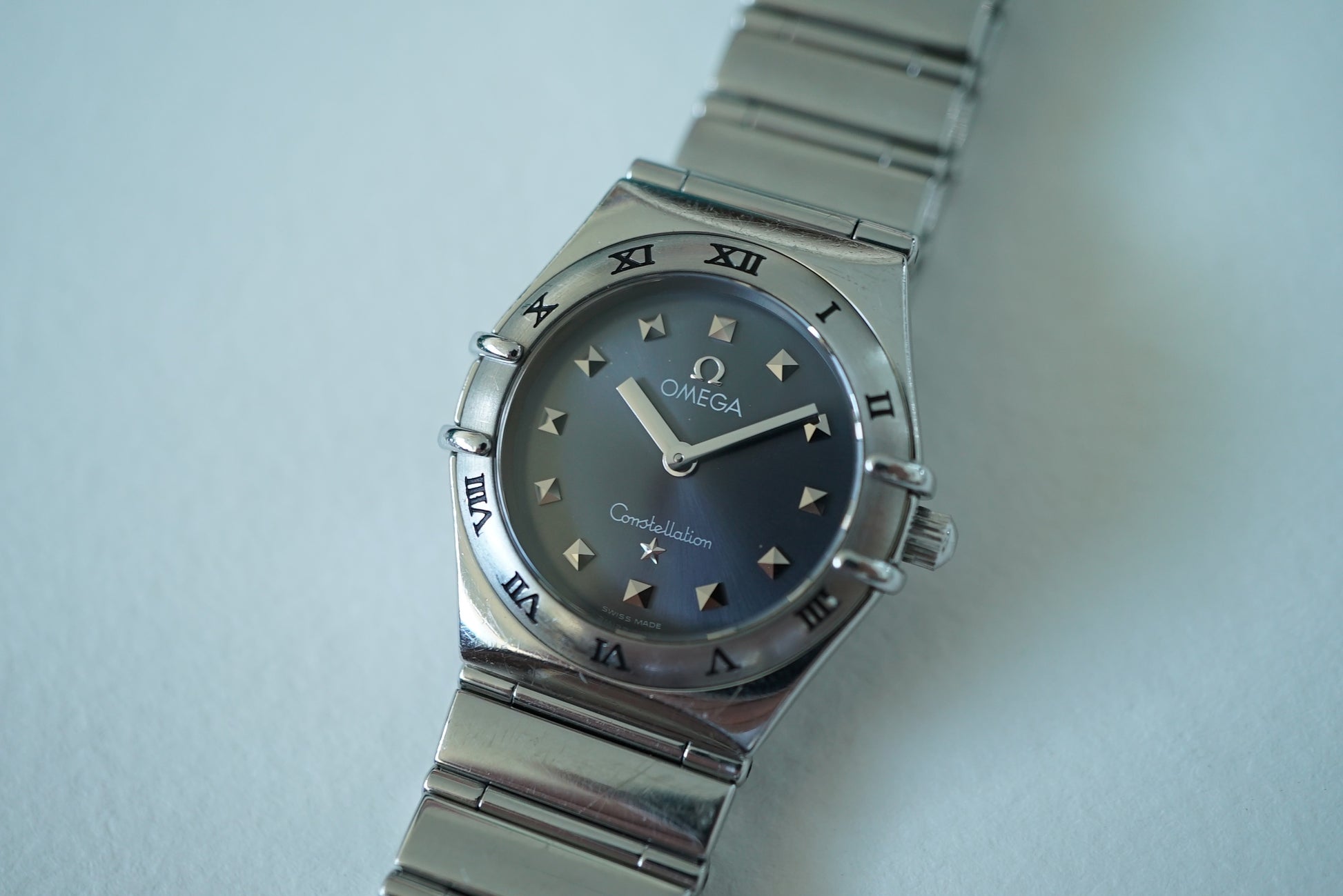 Omega Constellation Manhattan My Choice Ladies Grey Sunburst Dial ref 1571.51 from 1998