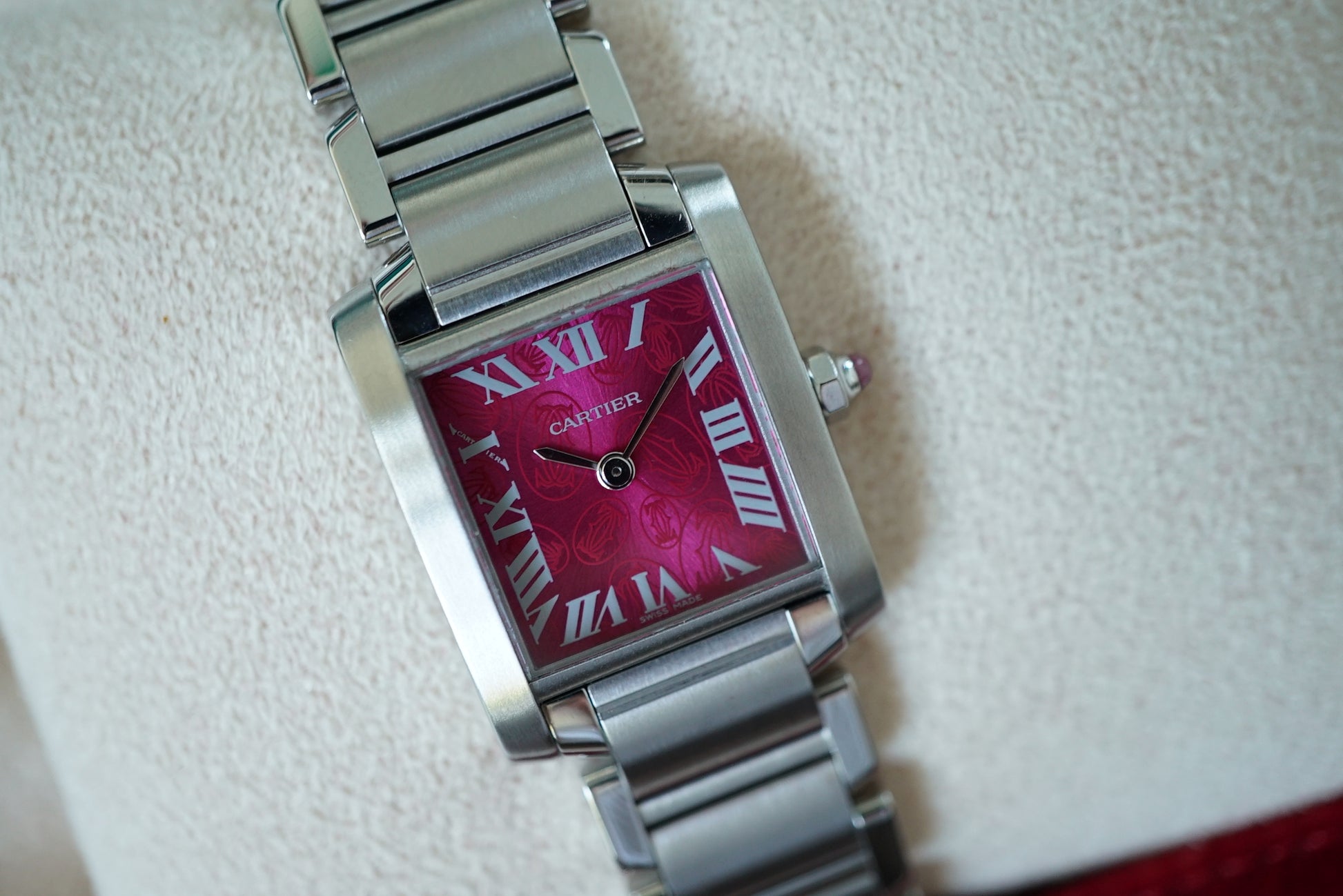 Cartier Tank Francaise Small 2384 Raspberry dial - Rare Christmas 2006 Limited Edition