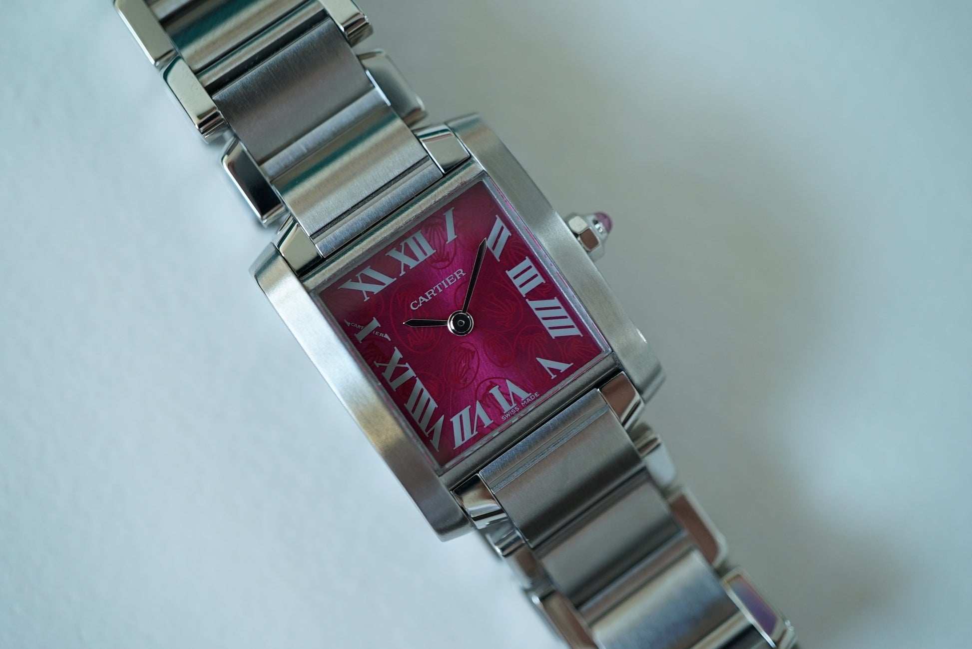 Cartier Tank Francaise Small 2384 Raspberry dial - Rare Christmas 2006 Limited Edition