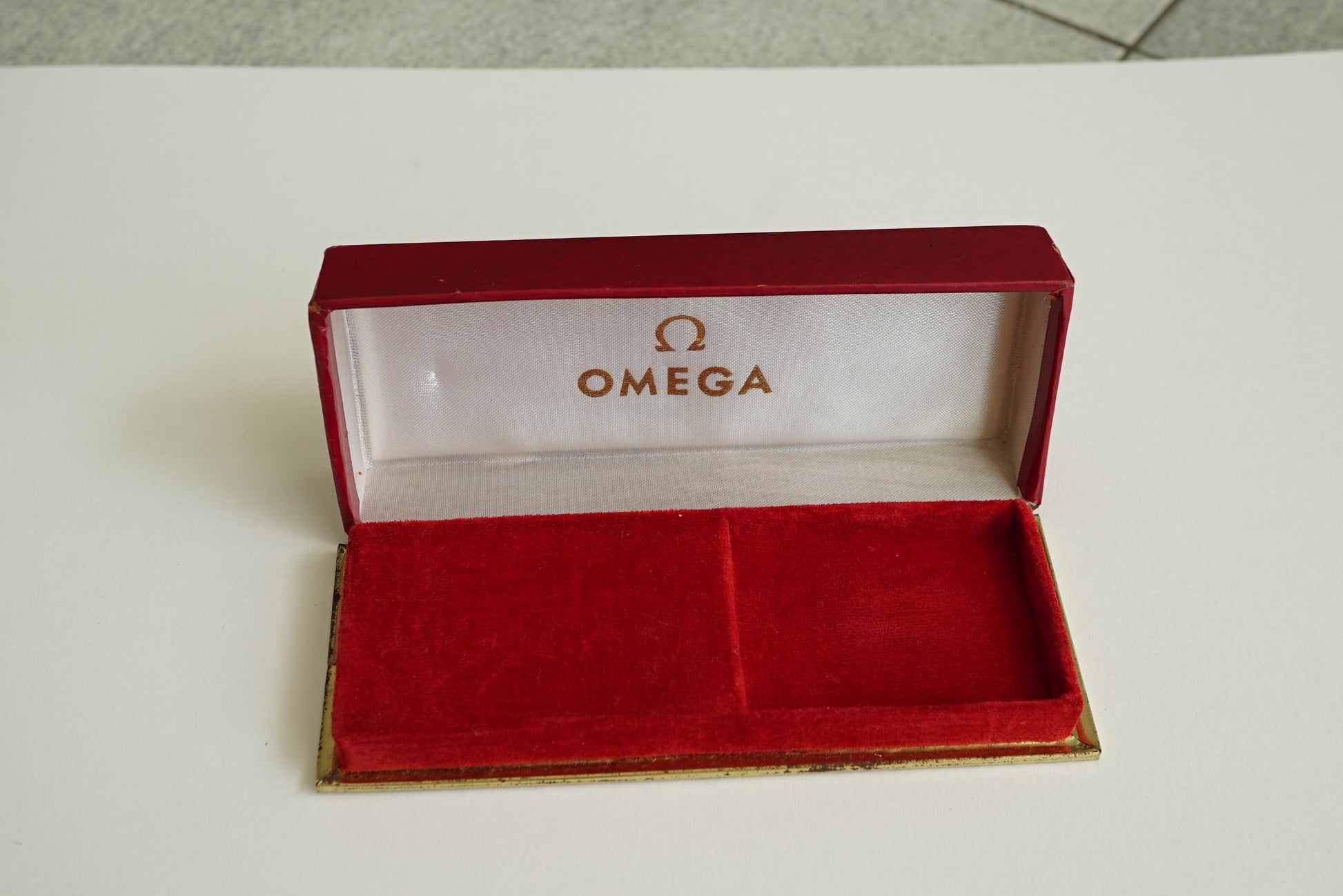 Omega vintage men's box 1960's