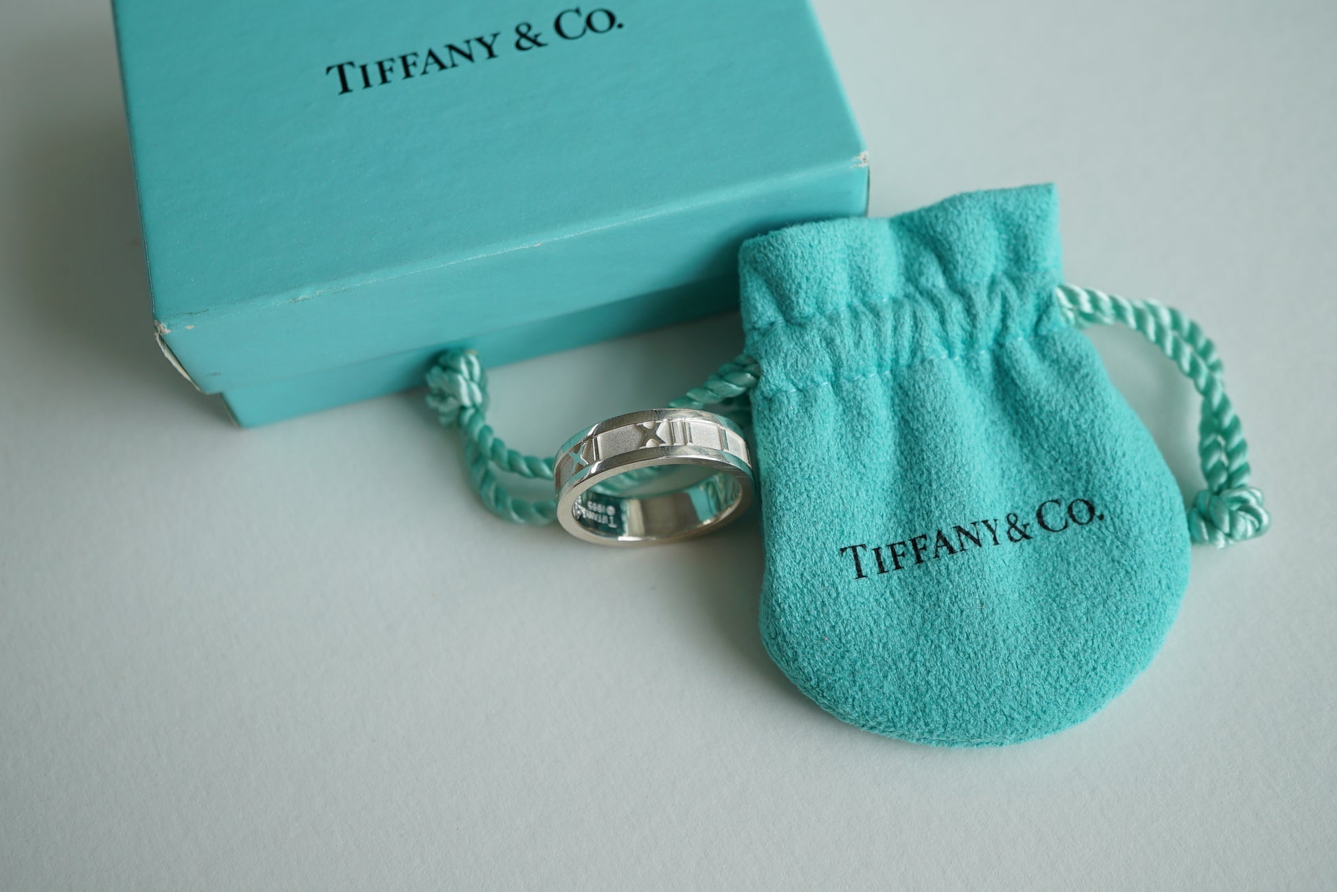 Tiffany & Co Atlas Ring - size EU 58 / USA 8,5