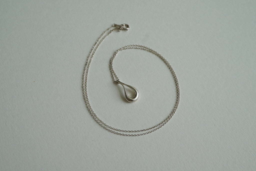 Tiffany & Co Open Teardrop 925 sterling silver Elsa Peretti necklace