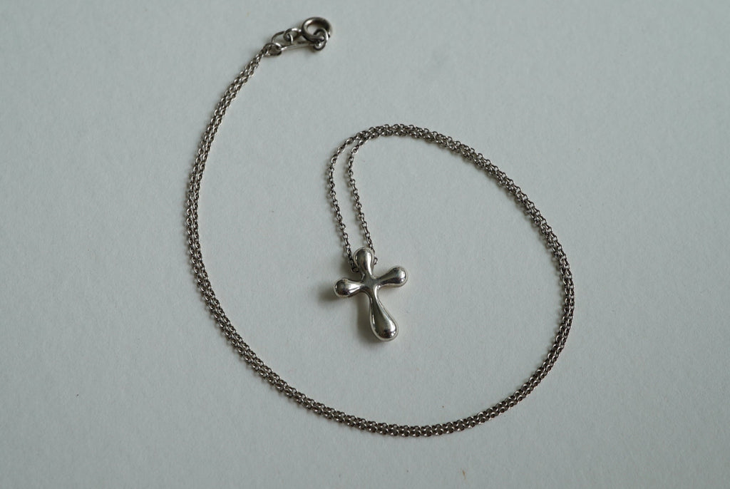 Tiffany & Co Cross 925 sterling silver Elsa Peretti necklace