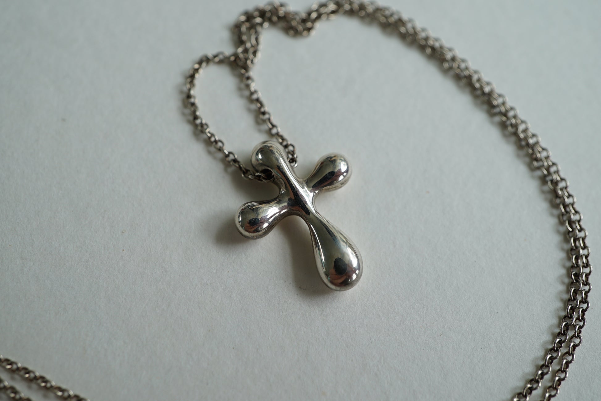 Tiffany & Co Cross 925 sterling silver Elsa Peretti necklace
