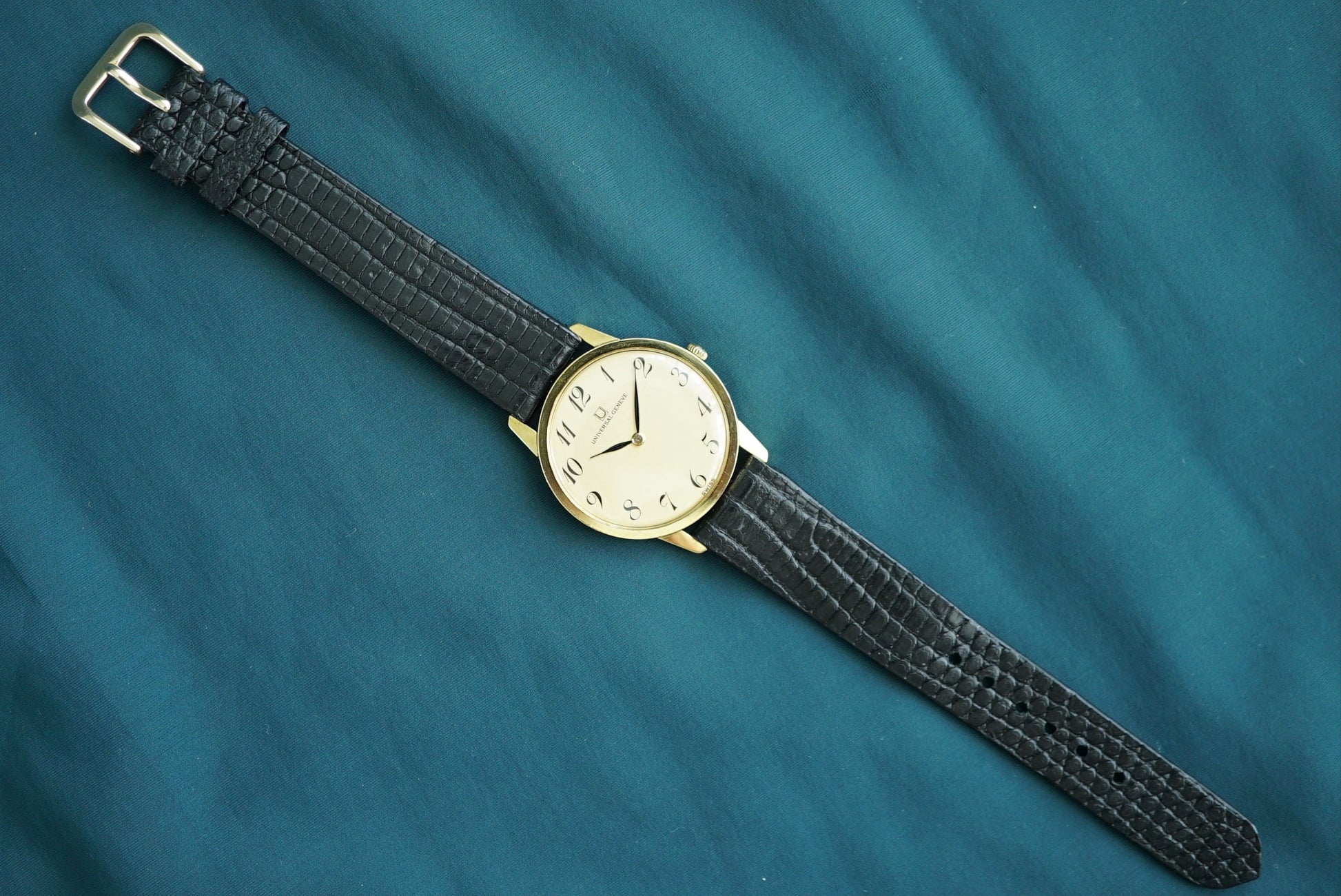 Universal Geneve Calatrava gold plate ref 542.101 from ca 1970