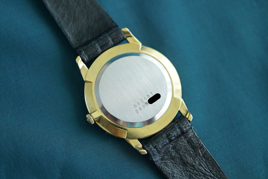 Universal Geneve Calatrava gold plate ref 542.101 from ca 1970