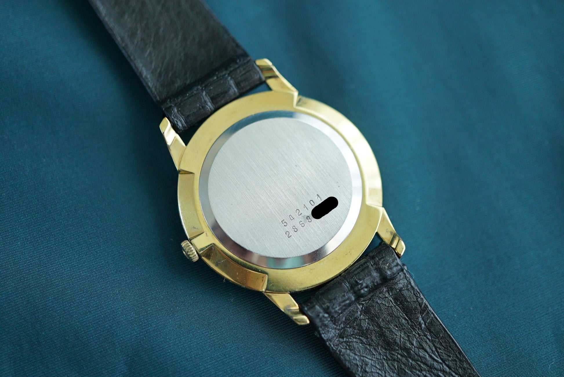 Universal Geneve Calatrava gold plate ref 542.101 from ca 1970