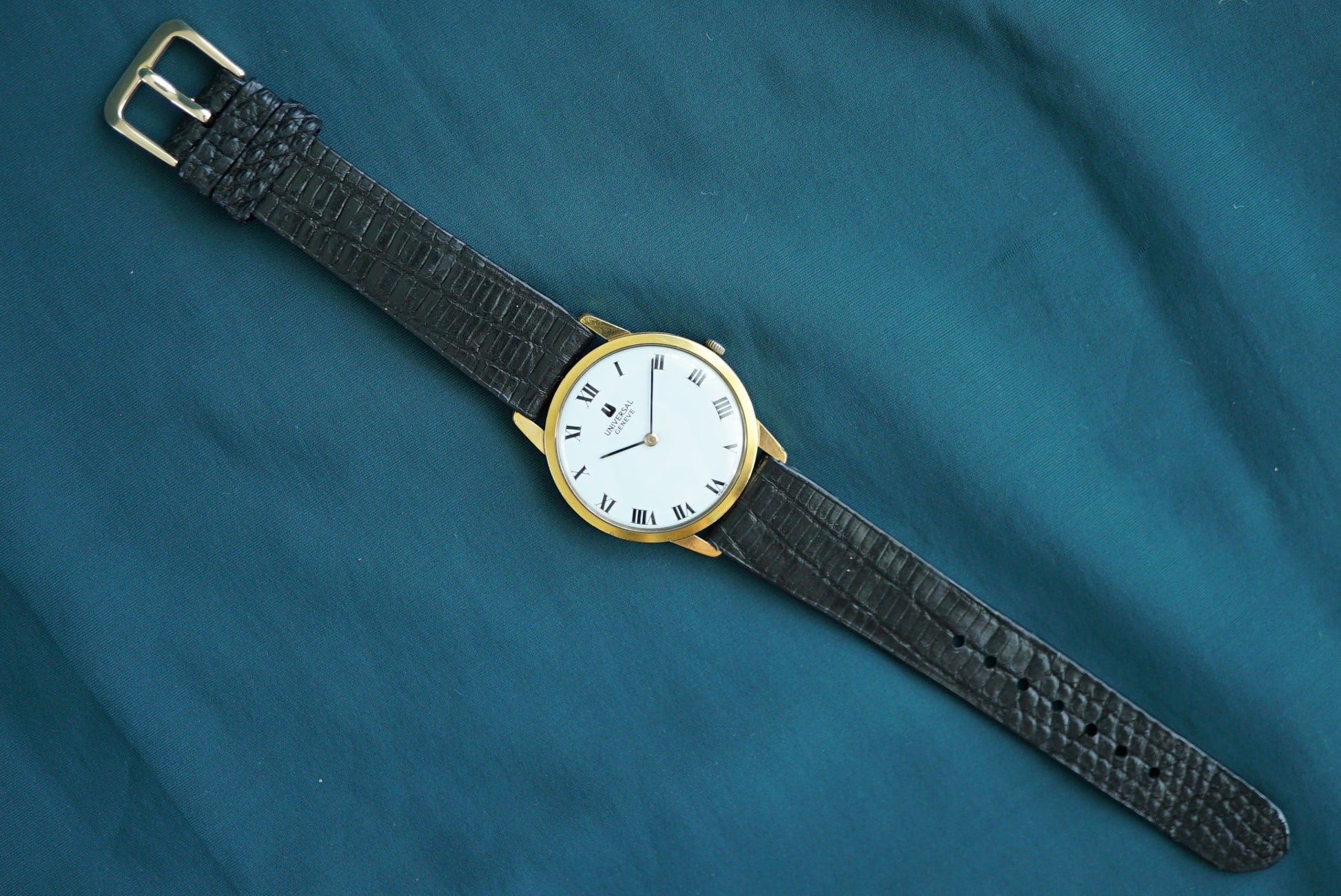 Universal Geneve Calatrava gold plate ref 542.101 from ca 1972