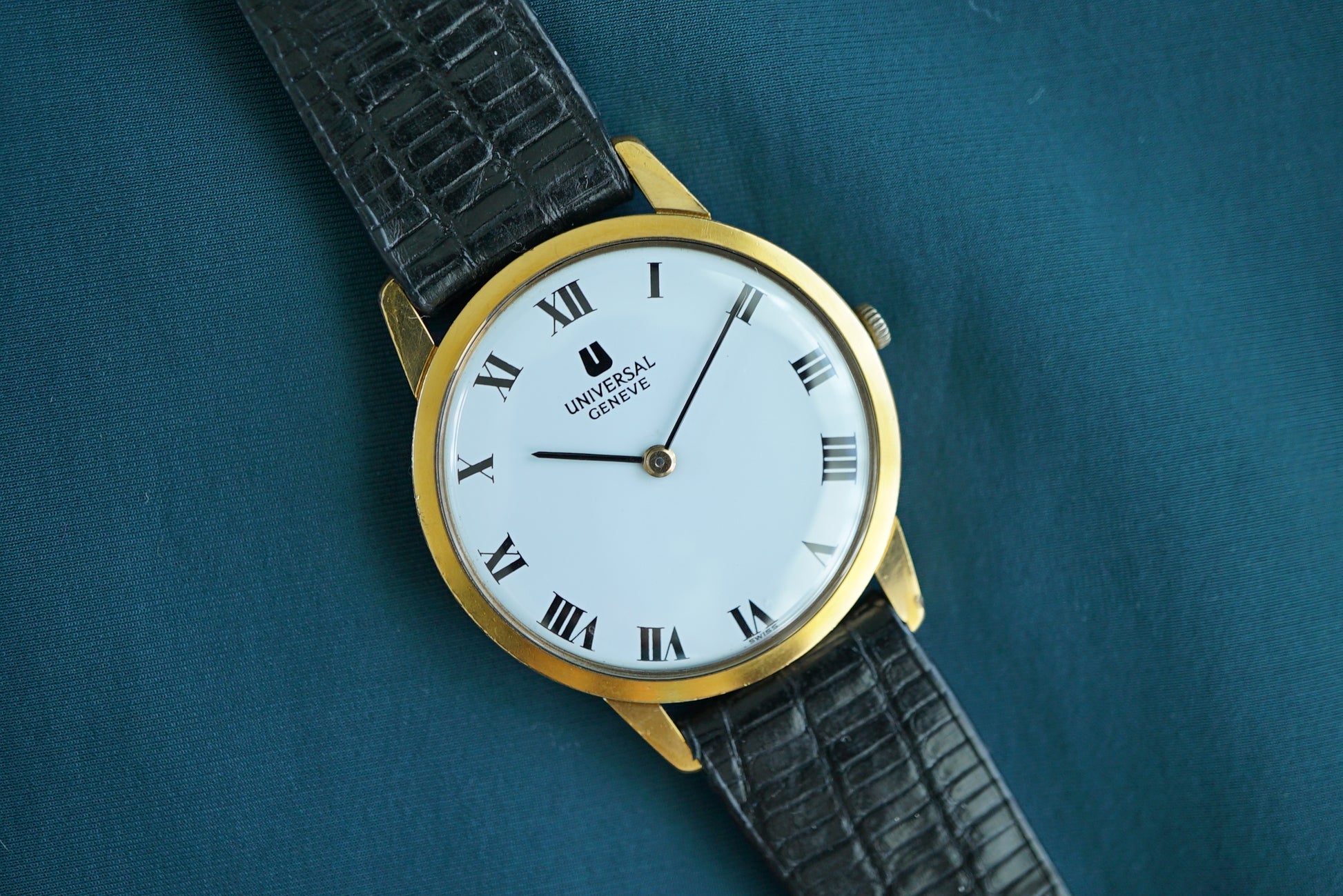 Universal Geneve Calatrava gold plate ref 542.101 from ca 1972