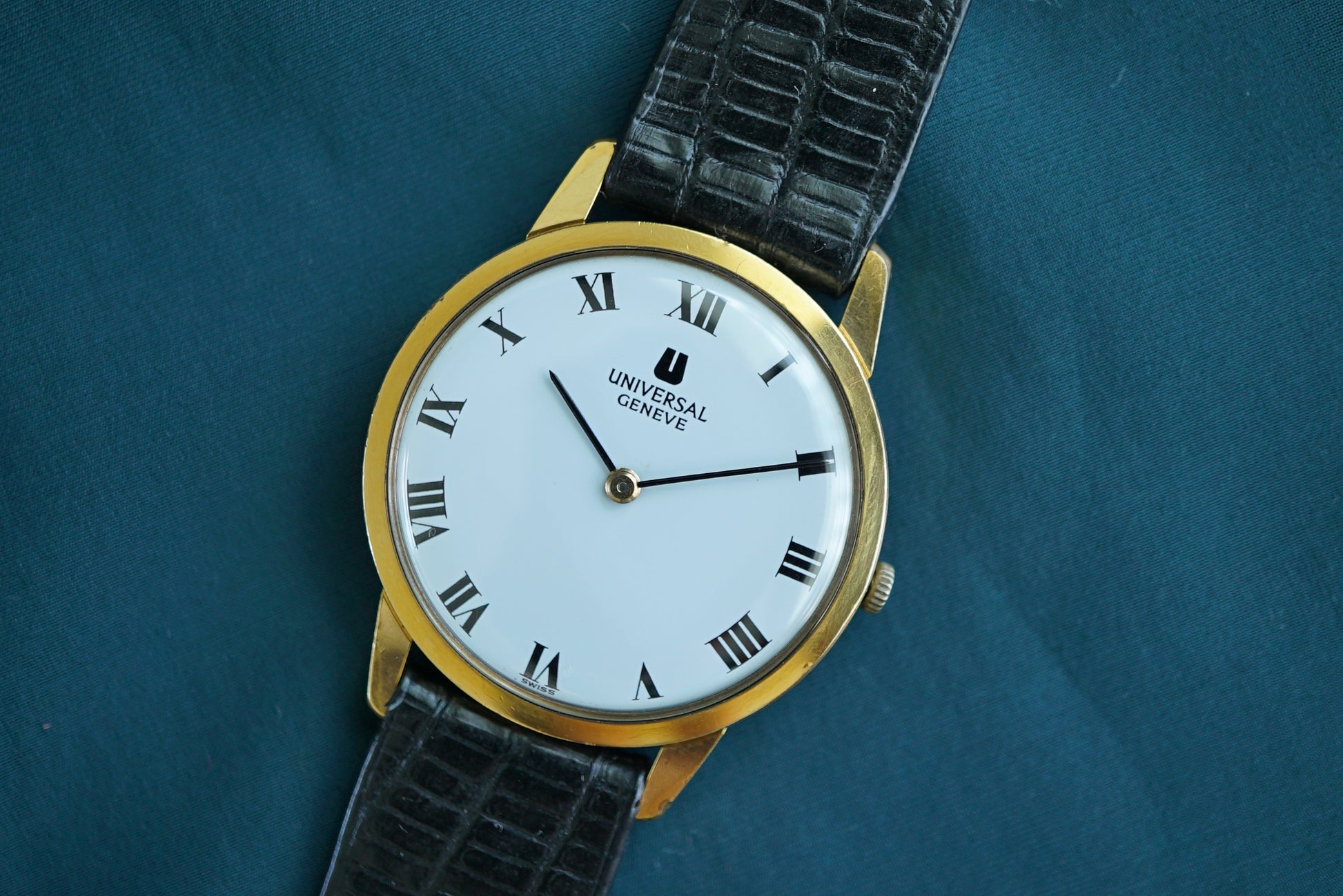 Universal Geneve Calatrava gold plate ref 542.101 from ca 1972