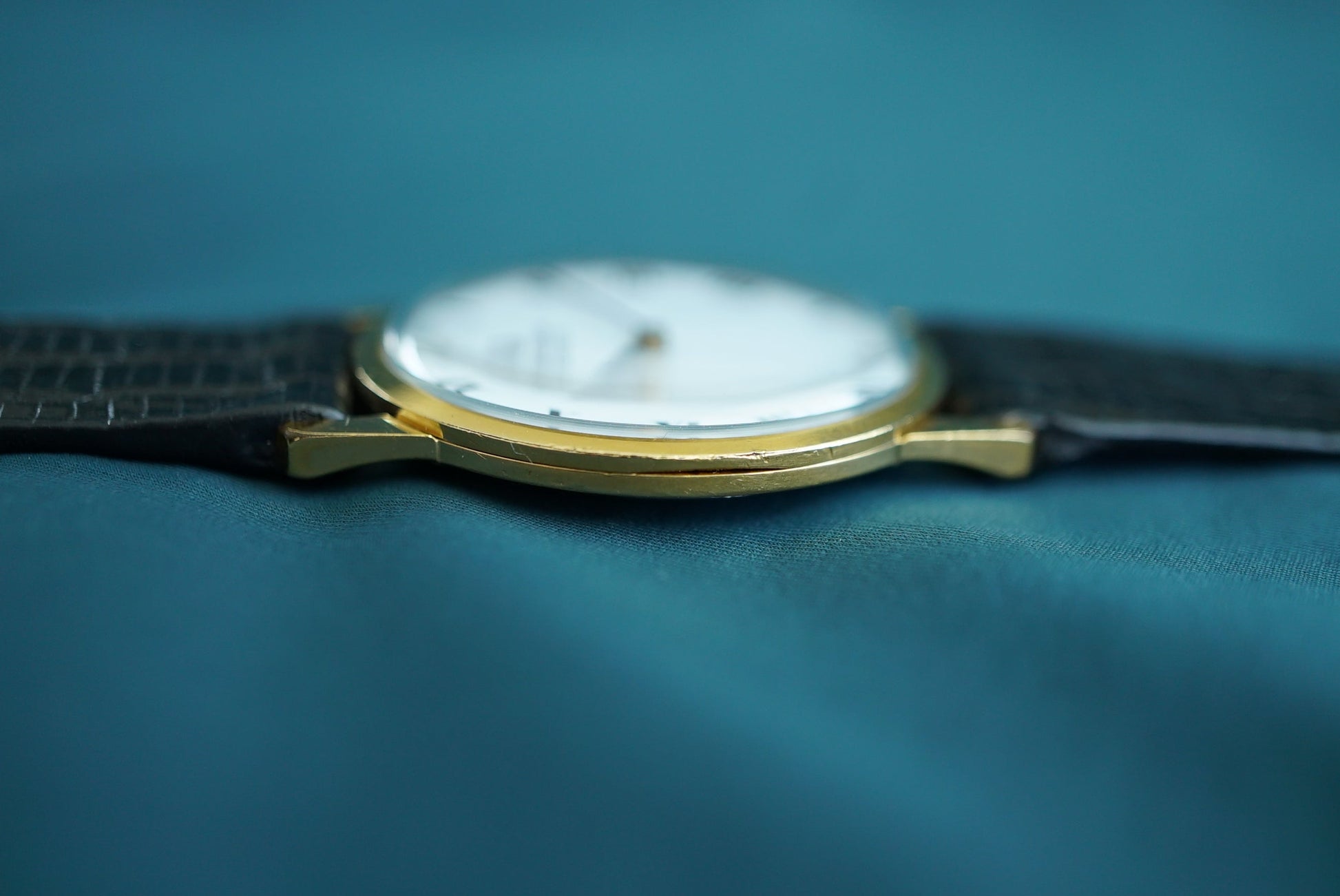 Universal Geneve Calatrava gold plate ref 542.101 from ca 1972