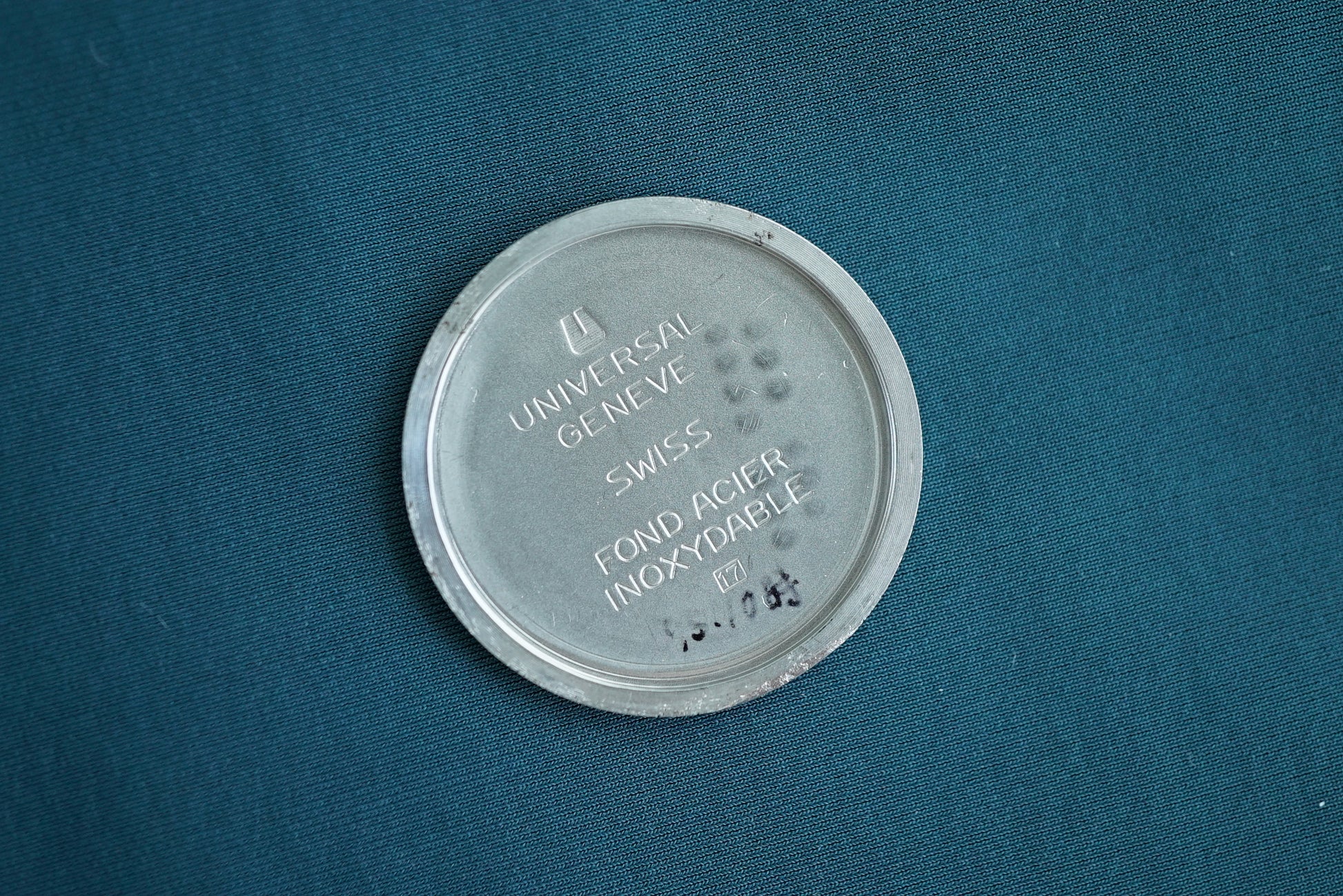Universal Geneve Calatrava gold plate ref 542.101 from ca 1972