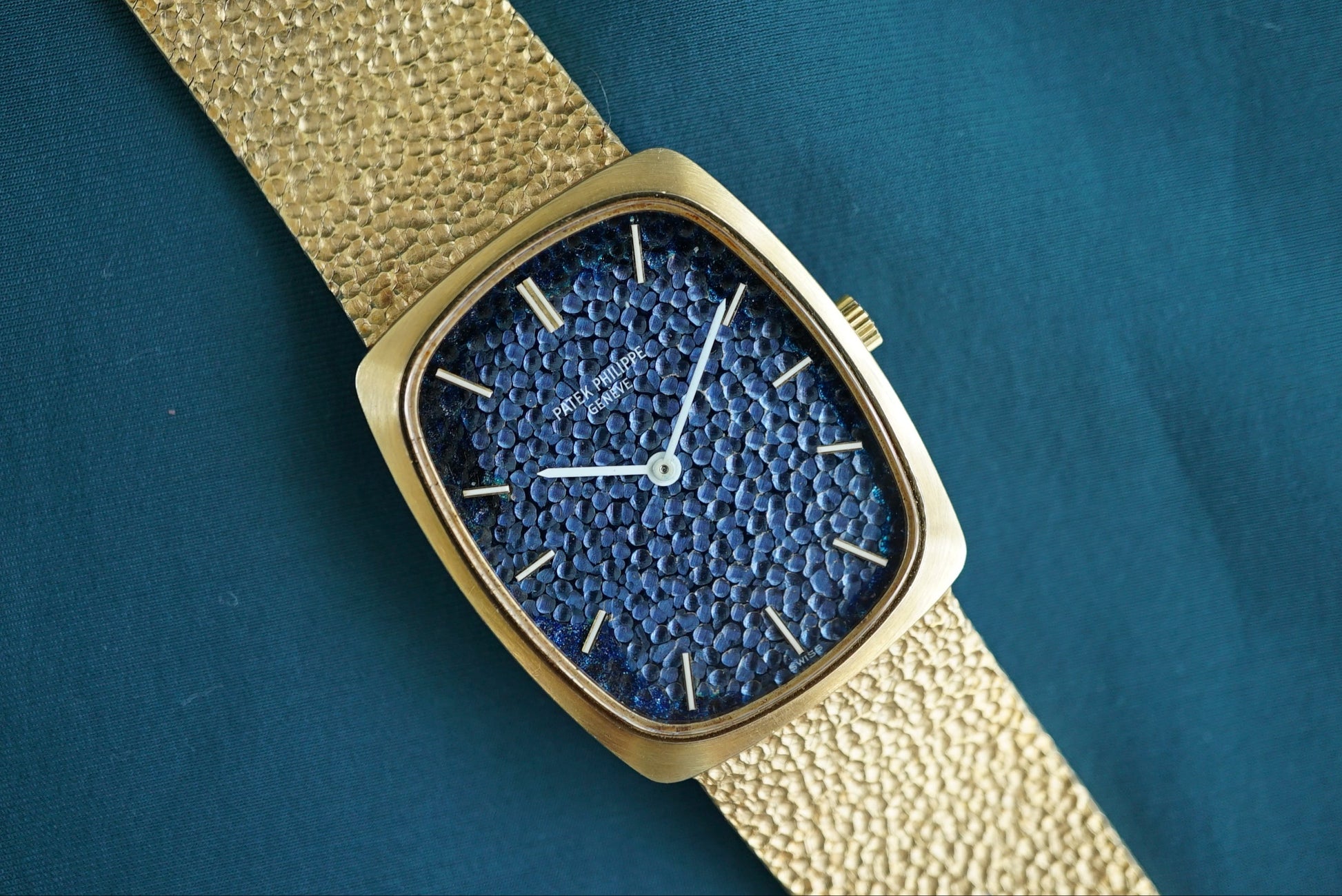 Patek Philippe Ellipse ref 3567/1 in 18k Gold from 1960's