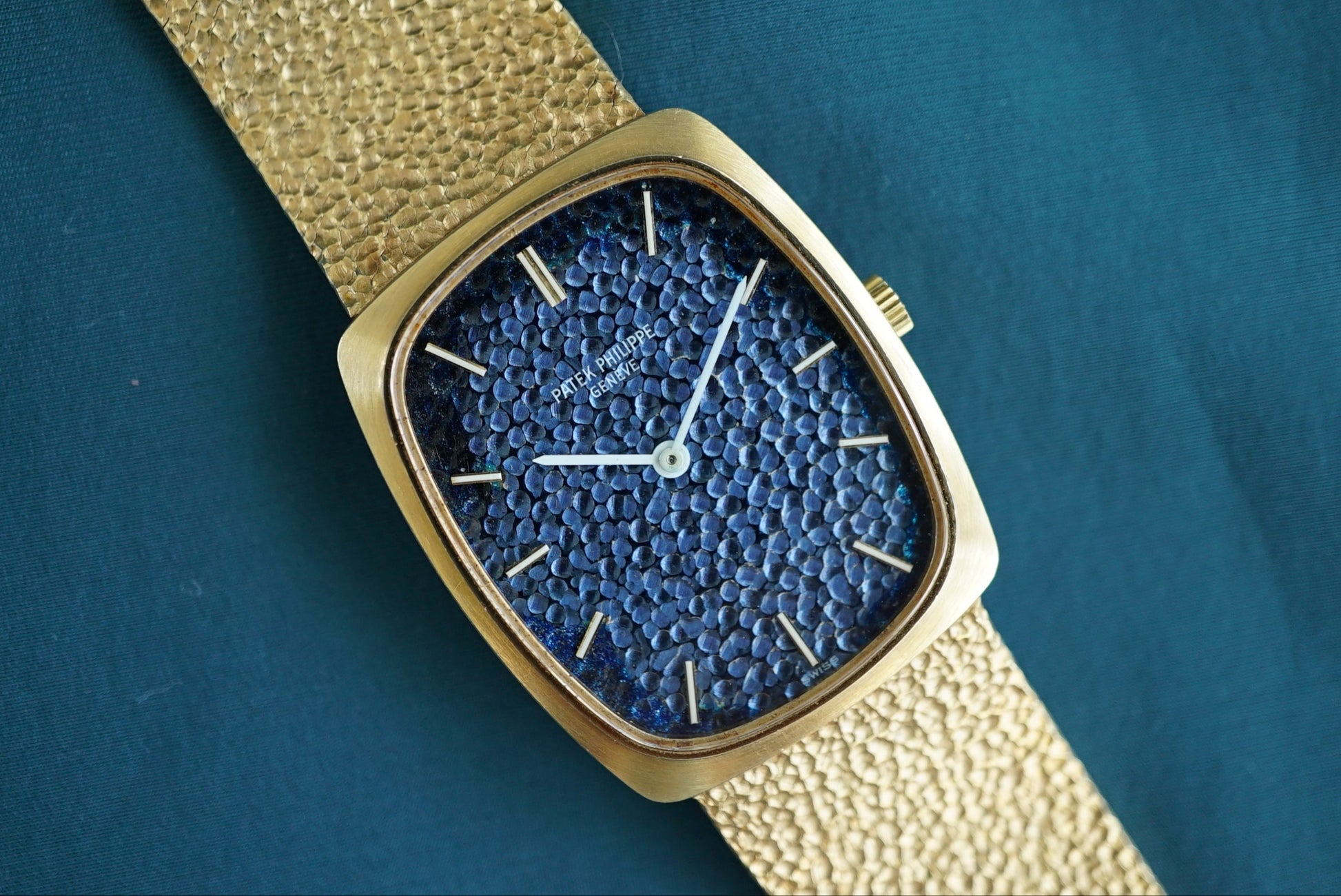 Patek Philippe Ellipse ref 3567/1 in 18k Gold from 1960's