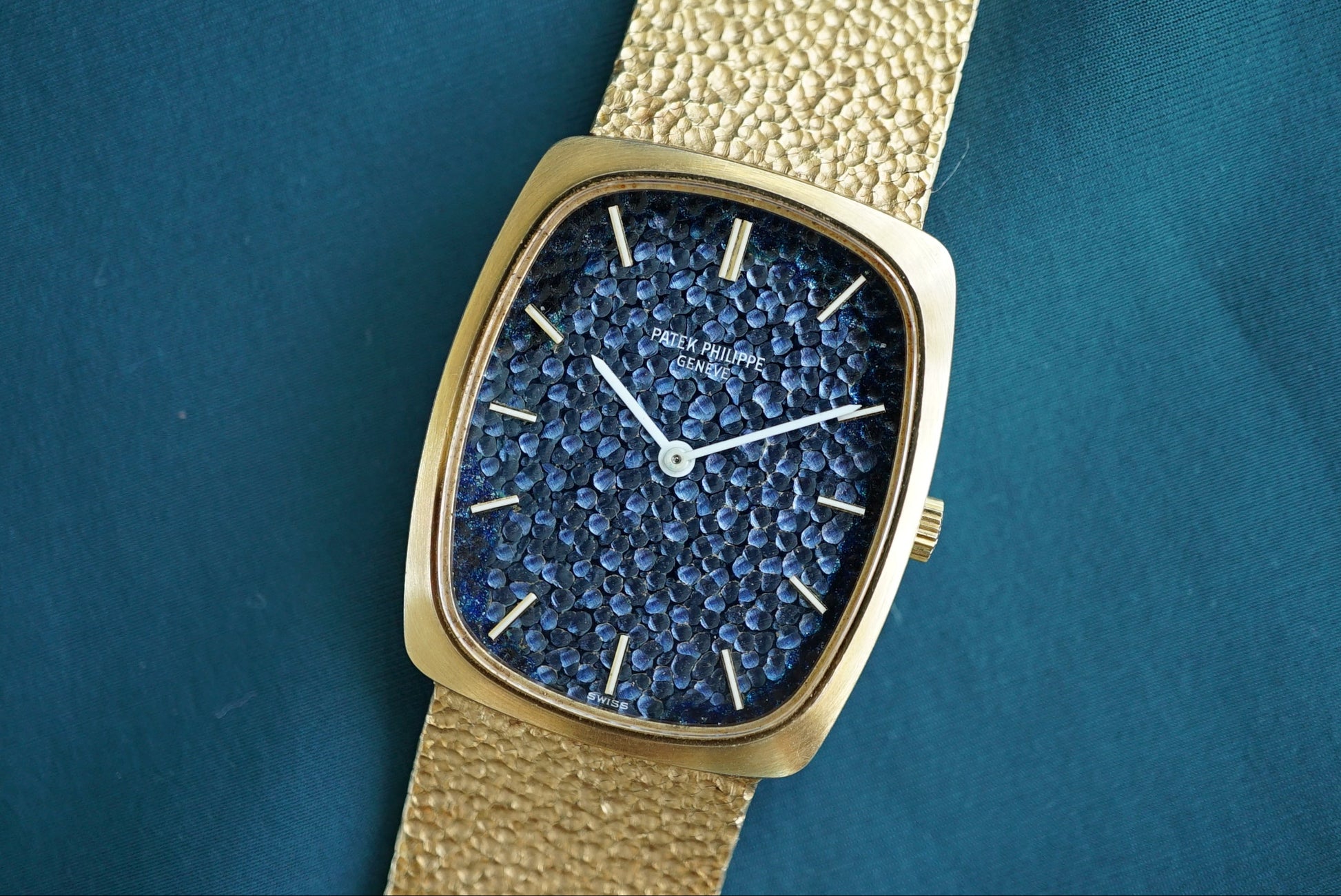Patek Philippe Ellipse ref 3567/1 in 18k Gold from 1960's