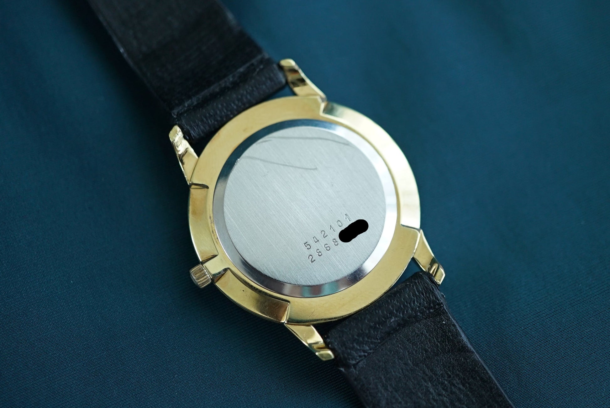 Universal Geneve Altesse Calatrava gold plate ref 542.101 from ca 1970