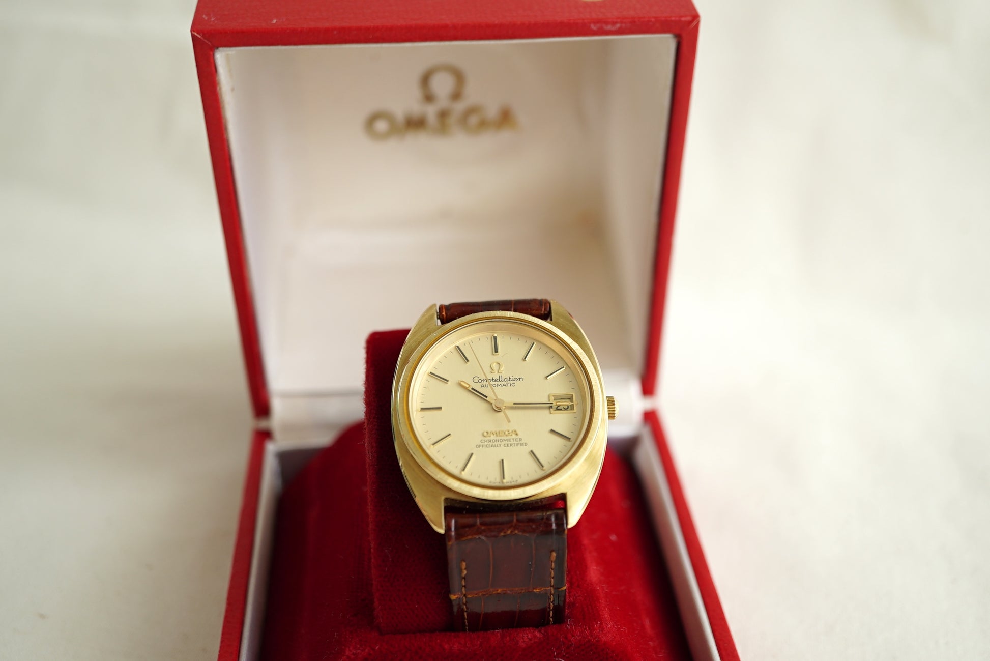 NOS Omega Constellation Gerald Genta C-case ref 168.0056 from 1971 - w Box