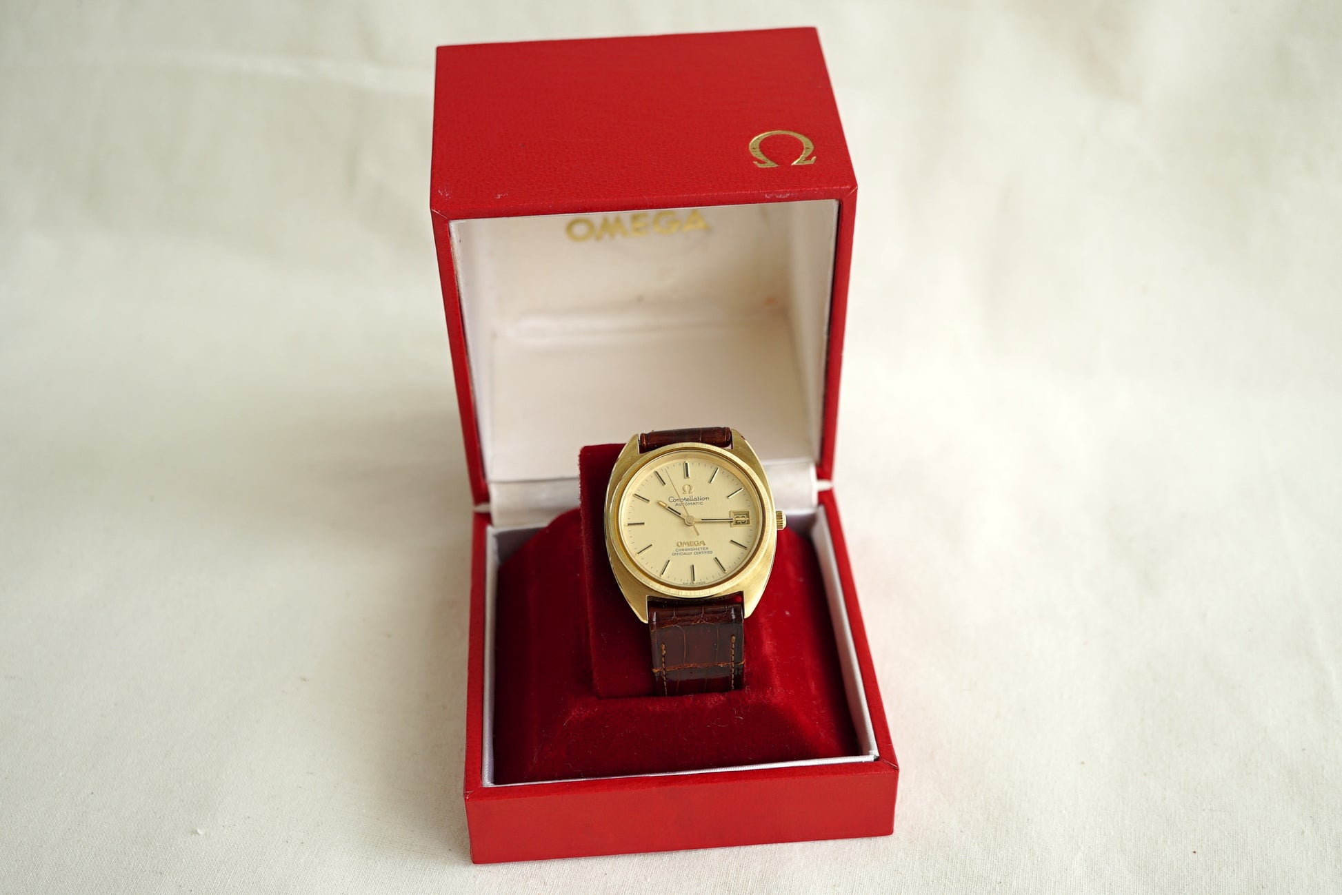 NOS Omega Constellation Gerald Genta C-case ref 168.0056 from 1971 - w Box