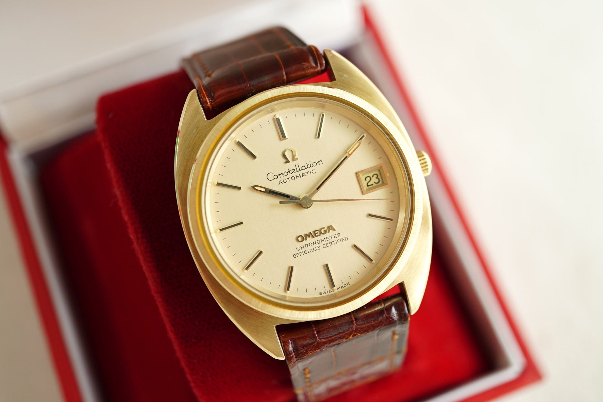 NOS Omega Constellation Gerald Genta C-case ref 168.0056 from 1971 - w Box