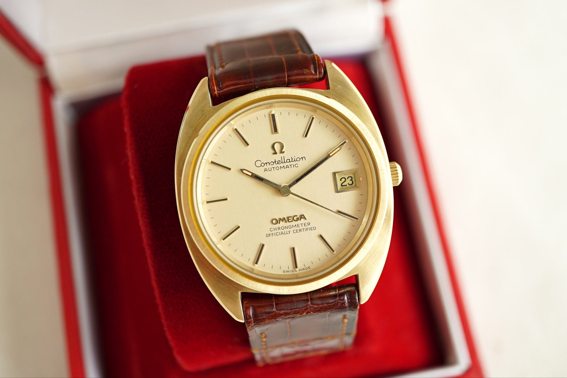 NOS Omega Constellation Gerald Genta C-case ref 168.0056 from 1971 - w Box