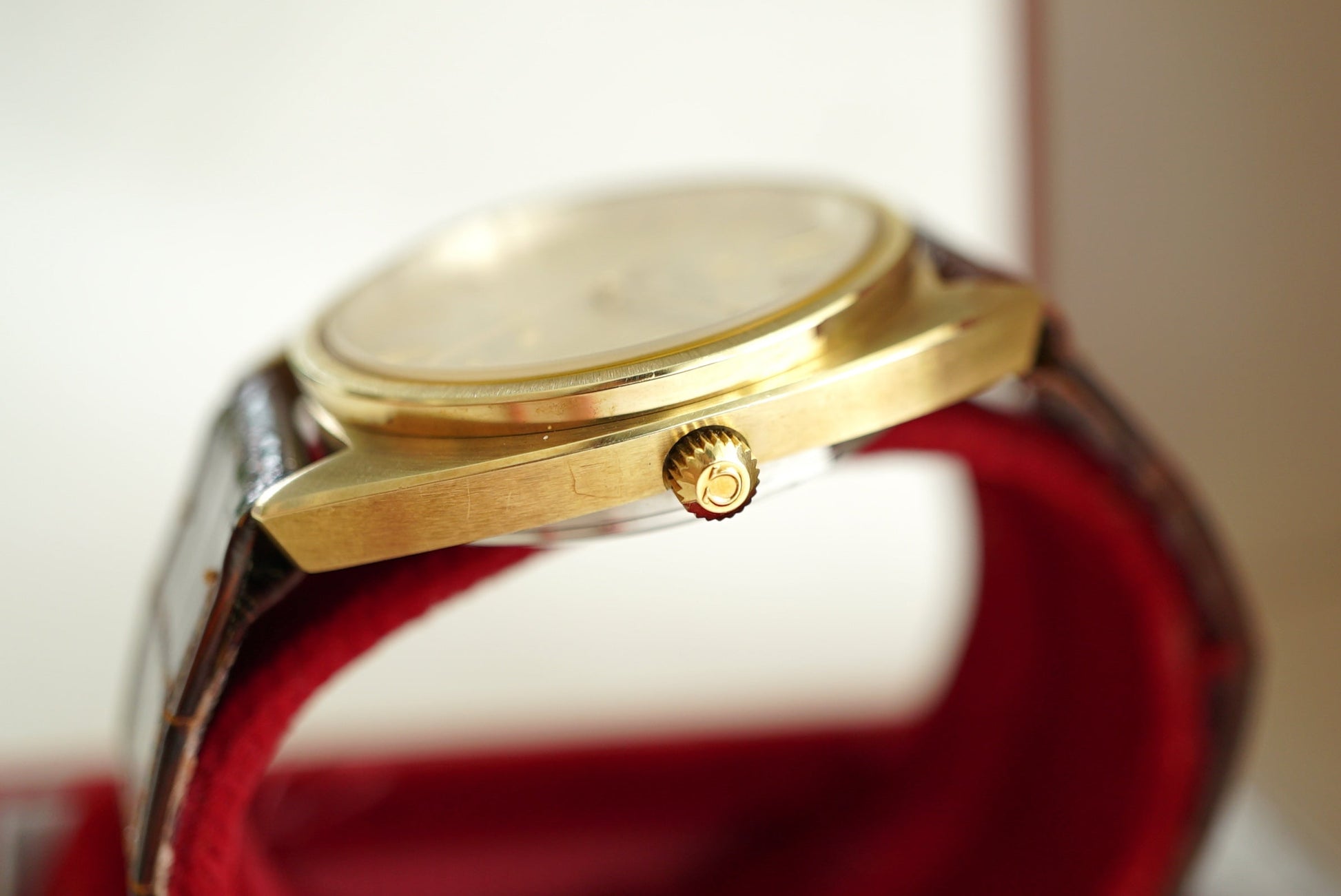 NOS Omega Constellation Gerald Genta C-case ref 168.0056 from 1971 - w Box