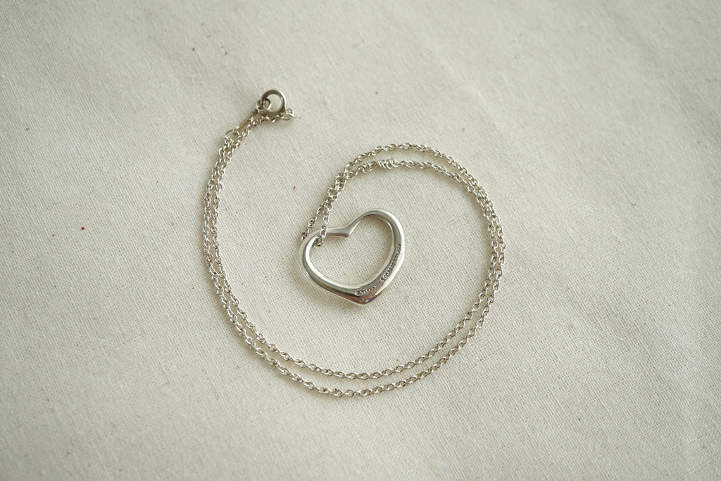 Tiffany & Co Open Heart Medium 925 sterling silver Elsa Peretti necklace