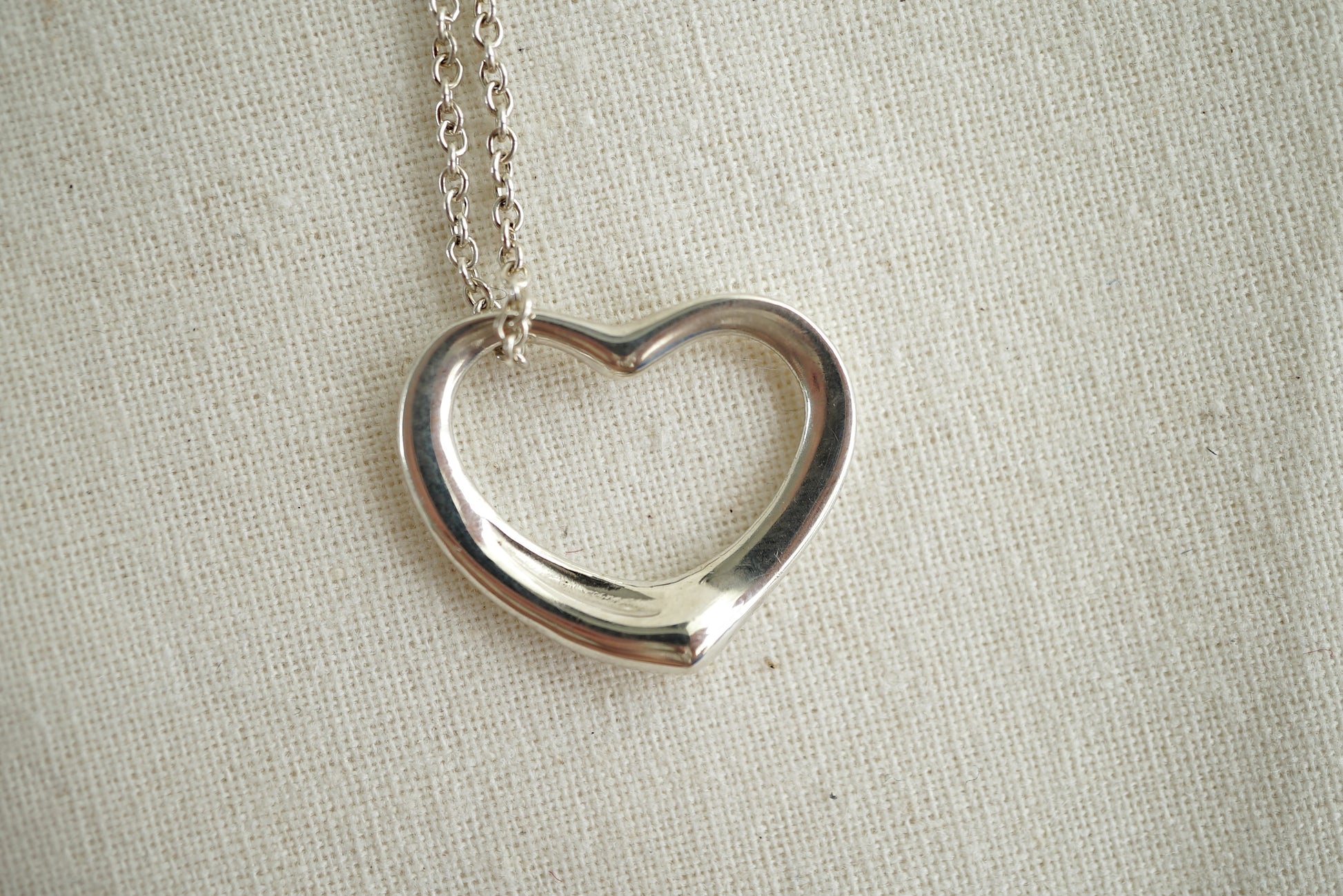 Tiffany & Co Open Heart Medium 925 sterling silver Elsa Peretti necklace
