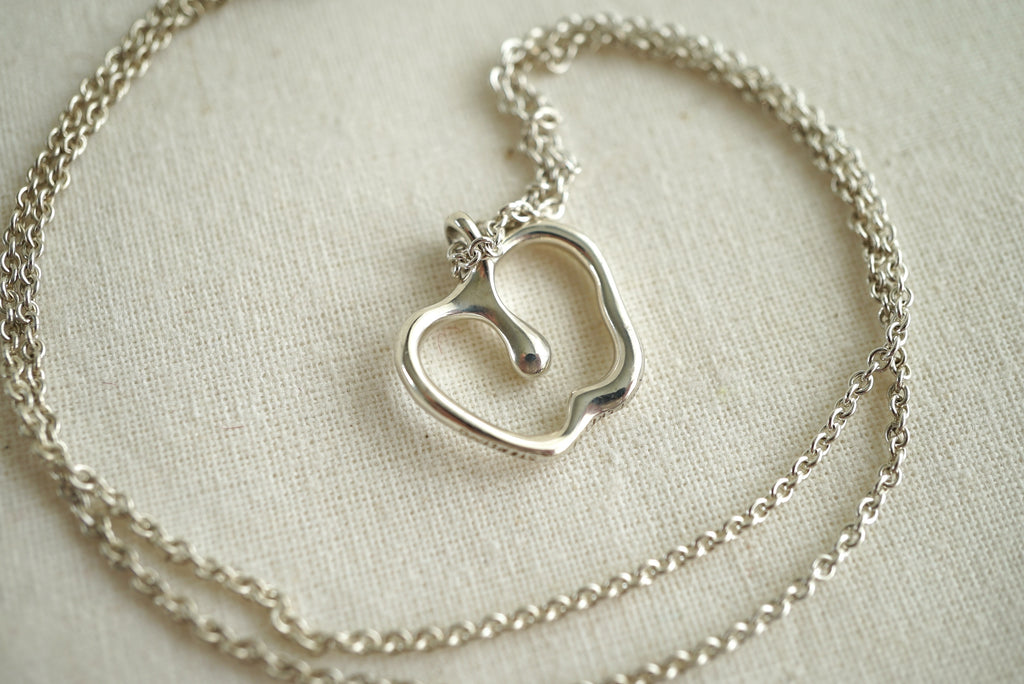 Tiffany & Co Apple 925 sterling silver Elsa Peretti necklace