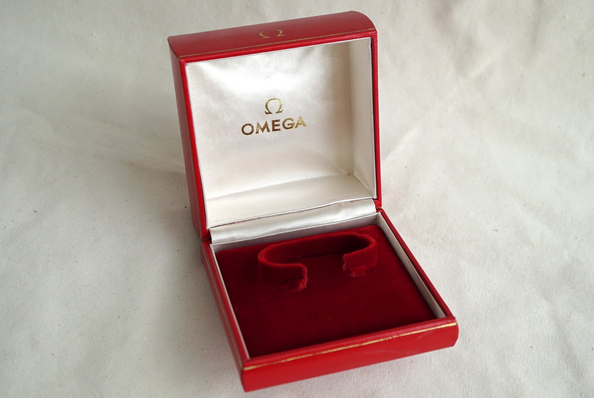 Omega vintage Ladies square box 1960-1970's