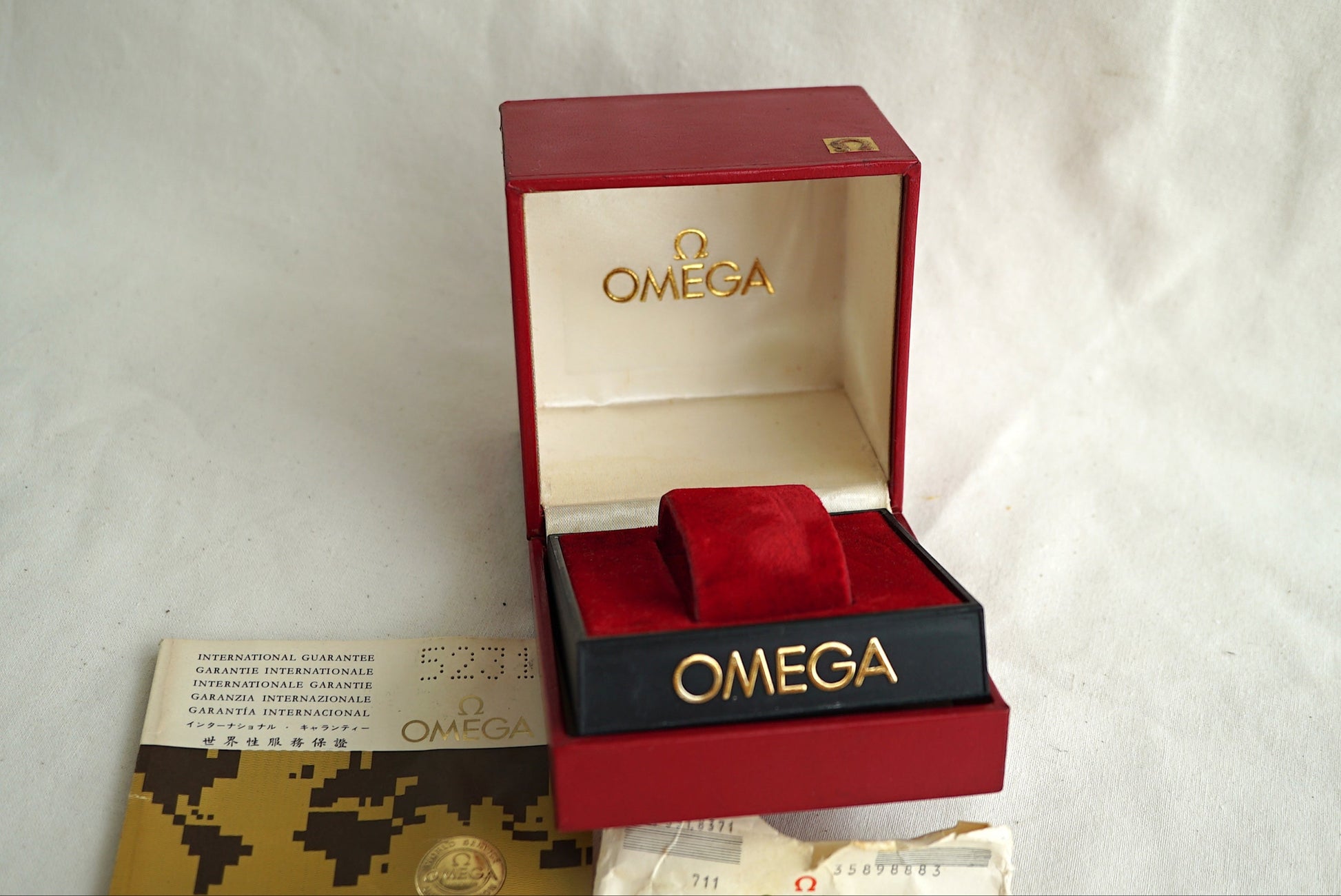 Omega vintage set box & papers 1970's