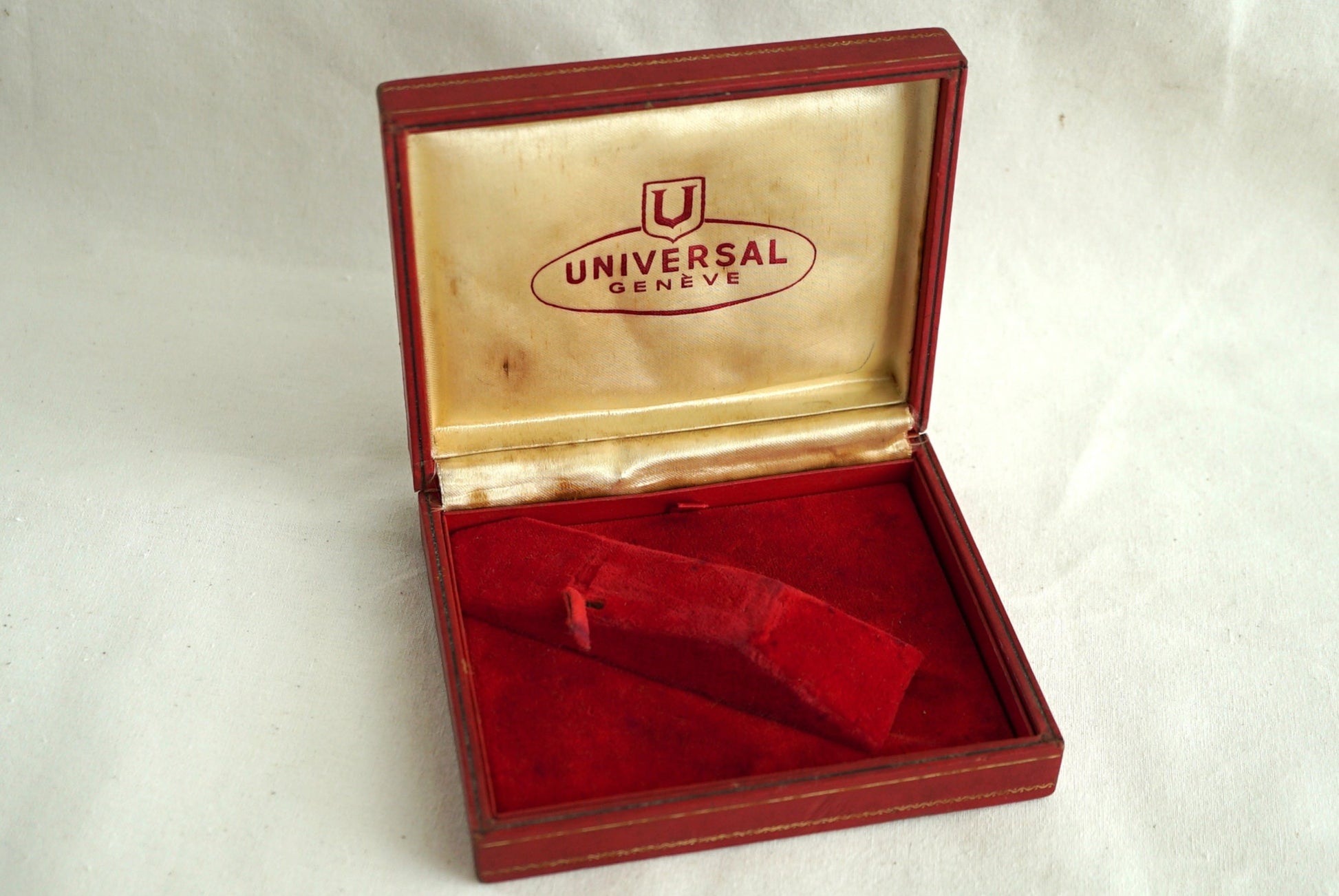 Universal Geneve Box 1960's Polerouter