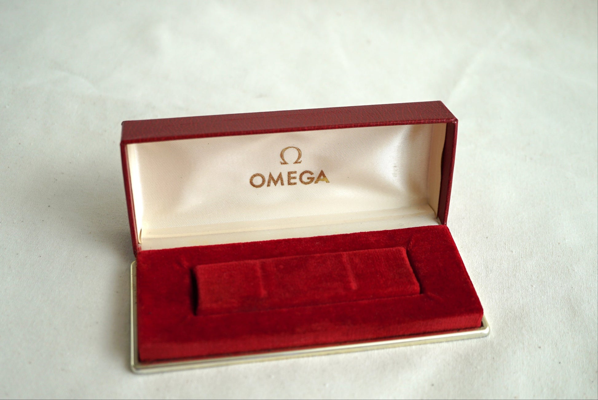 Omega vintage men box 1960's for bracelet watches