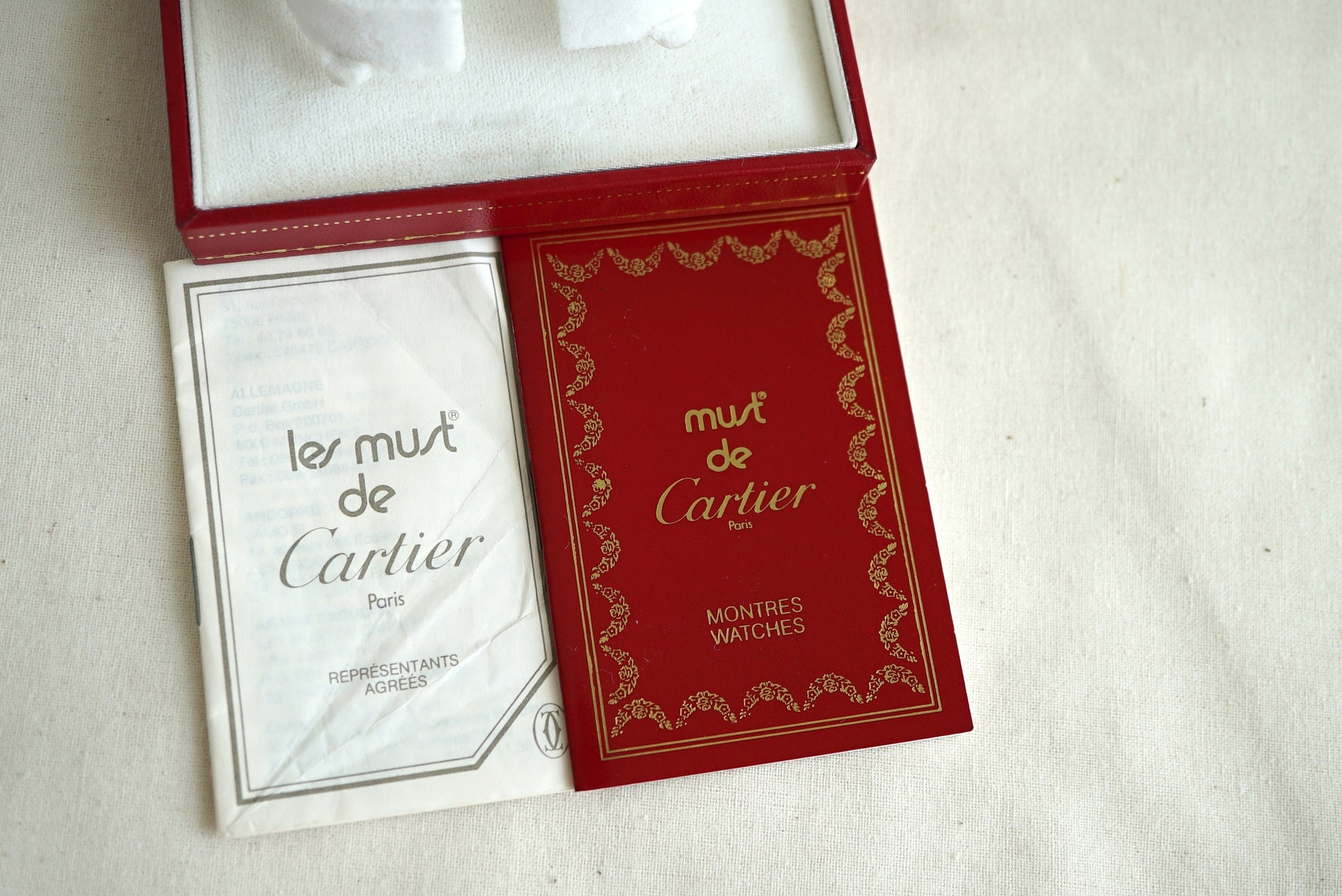 Cartier Tank Must/Colisee/VLC Vintage Box & Booklets 1980's-1990's - CO590